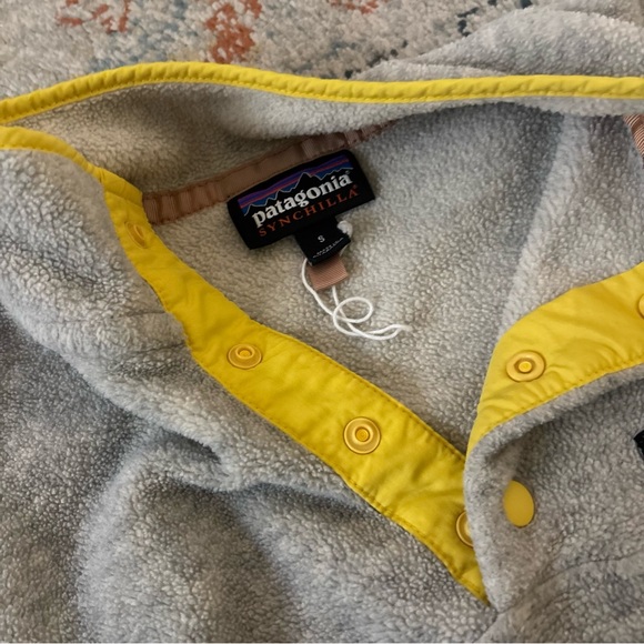 Women’s Patagonia Gray Sweater with Yellow Accents - Picture 3 of 13